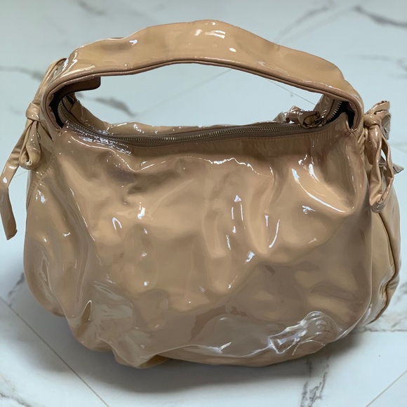 🔥Gucci Hysteria Zip Top Hobo Patent Leather - Picture 2 of 7